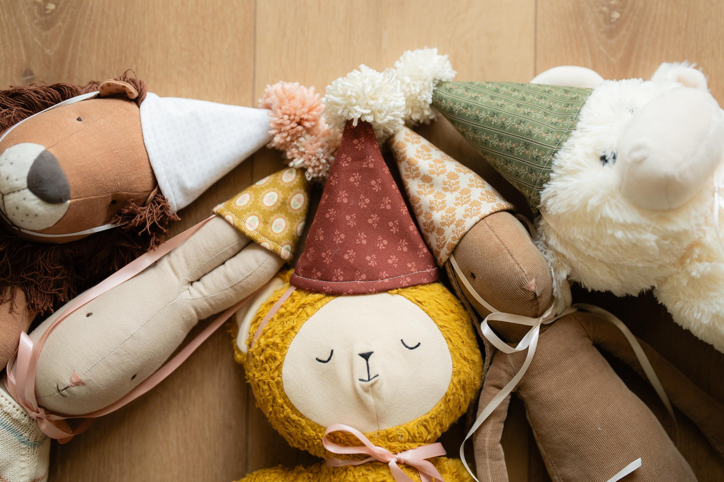 Stuffed Animal Party Hats – Set of 5 Cozy Cottage Floral Mini Hats