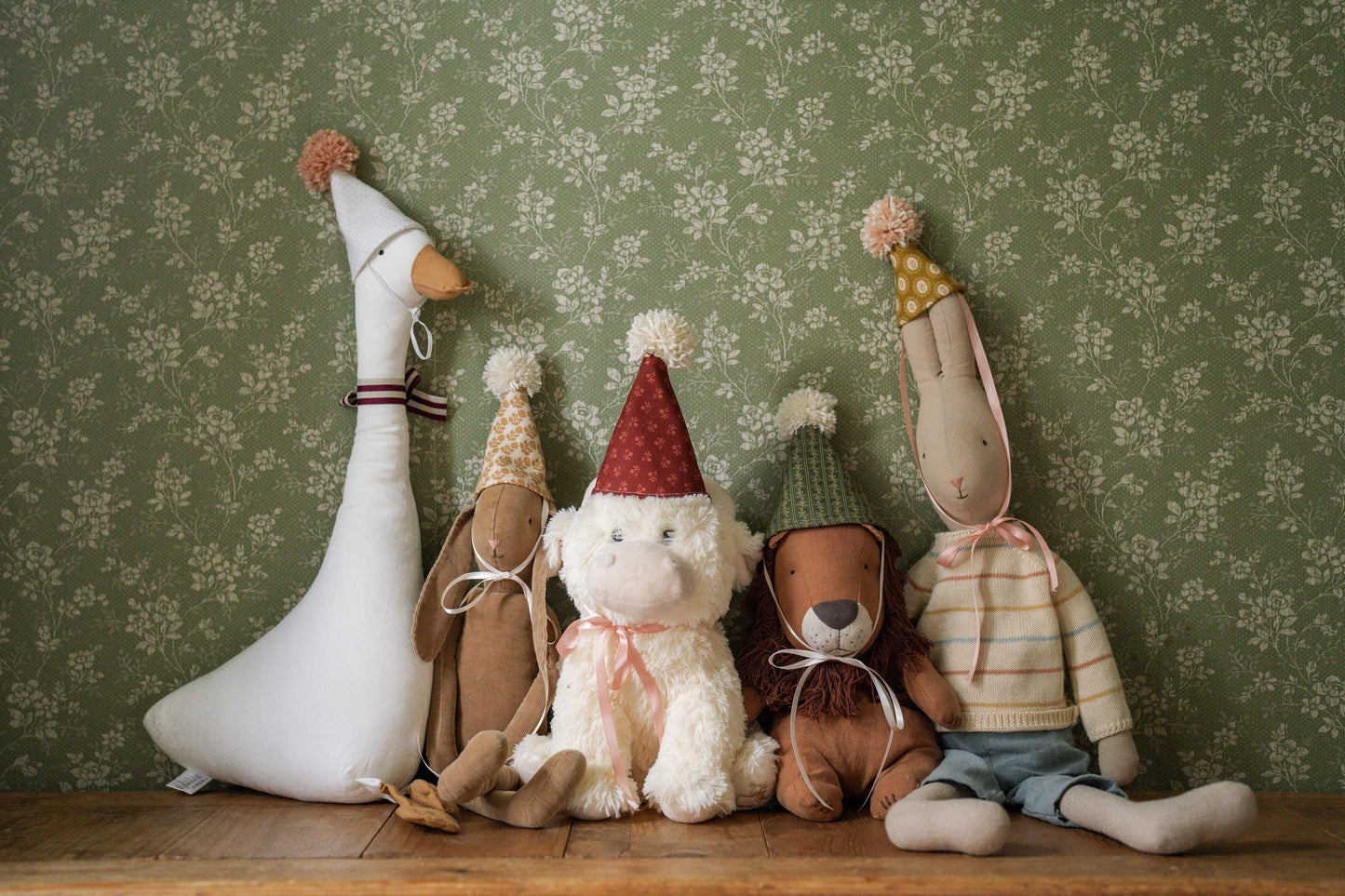Stuffed Animal Party Hats – Set of 5 Cozy Cottage Floral Mini Hats