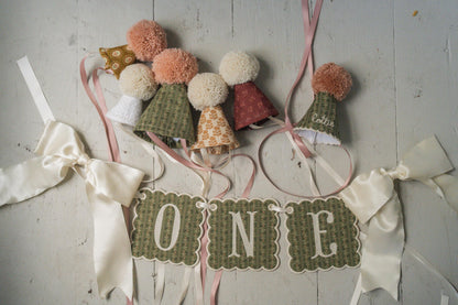 Stuffed Animal Party Hats – Set of 5 Cozy Cottage Floral Mini Hats