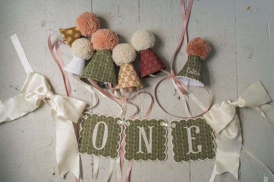 Stuffed Animal Party Hats – Set of 5 Cozy Cottage Floral Mini Hats